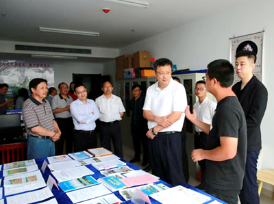 市委常委、副市長謝忠率隊來我?？疾旖涣魑乃噭撟鞴ぷ?></a></div>
<div   id=
